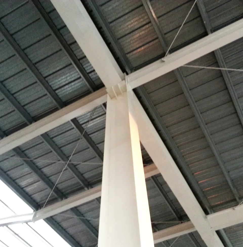 Estructura de acero en construcción